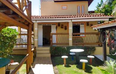 Imagem: A casa em condomínio possui 3 Dormitórios, 1 Banheiro, 160m²