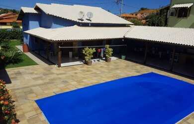 Imagem: A casa em condomínio possui 3 Dormitórios, 3 Banheiros, 5