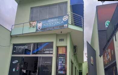 Imagem: O depósito possui 3 Vagas na garagem, 31m² de Área e está