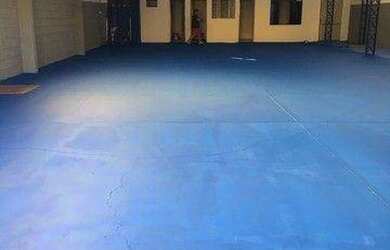 Imagem: O depósito possui 3 Vagas na garagem e 397m² de Área e está