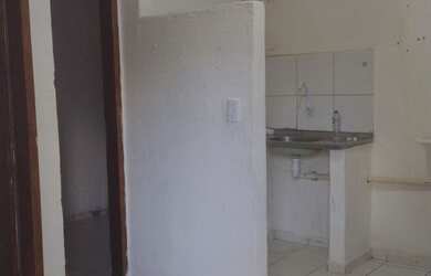 Imagem: A kitnet possui 2 Dormitórios, 1 Banheiro e está localizado