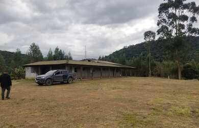 Imagem 8: Vendo terreno na melhor região de Nazaré paulista 5 minutos da represa