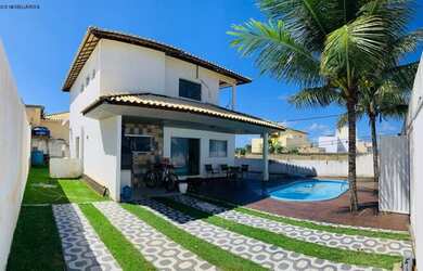 Imagem: A casa possui 4 Dormitórios, 1 Banheiro, 4 Vagas na garagem