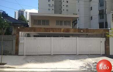 Imagem: O depósito possui 4 Vagas na garagem, 291m² de Área e está