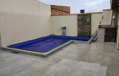 Imagem: A casa possui 3 Dormitórios, 3 Banheiros e está localizado