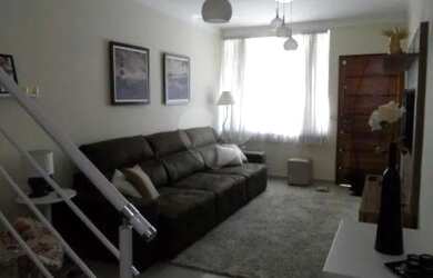 Imagem: A casa possui 3 Dormitórios, 4 Banheiros, 4 Vagas na garagem