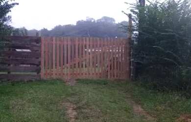 Imagem: A chácara possui 10m² de Área e está localizado em Costeira