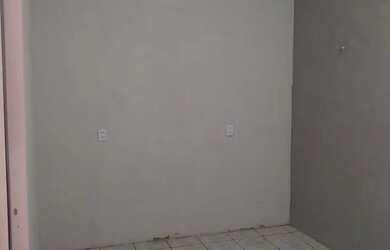 Imagem: A casa possui 2 Dormitórios, 2 Banheiros e está localizado