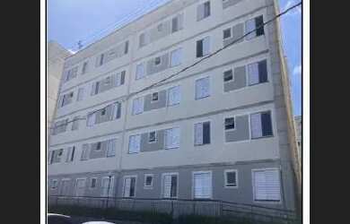 Imagem: O apartamento possui 2 Dormitórios, 1 Banheiro, 1 Vaga na garagem