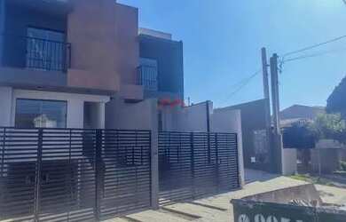 Imagem: A casa possui 3 Dormitórios, 1 Banheiro, 3 Vagas na garagem