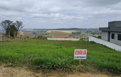 Imagem: O terreno possui 1.380m² de Área e está localizado em Caçapava