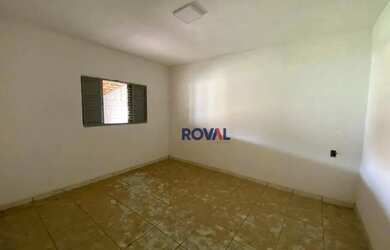 Imagem: A casa possui 2 Dormitórios, 1 Banheiro, 5 Vagas na garagem