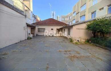 Imagem: O depósito possui 368m² de Área e está localizado em Centro