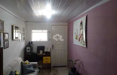 Imagem 3: Casa com 2 quartos toda gradeada com vaga de garagem no Bairro Diácono...