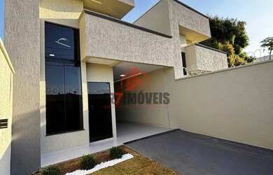 Imagem: A casa possui 3 Dormitórios, 1 Banheiro, 2 Vagas na garagem