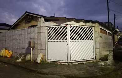 Imagem: A casa possui 2 Dormitórios, 1 Banheiro, 110m² de Área e