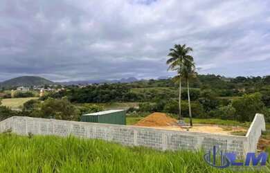 Imagem: O terreno possui 725m² de Área e está localizado em Meaípe