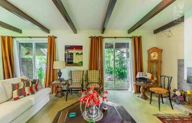 Imagem 3: Casa em Condomínio no Jardim Europa, 04 Suítes, 05 Vagas, Piscina, Bacacheri,...