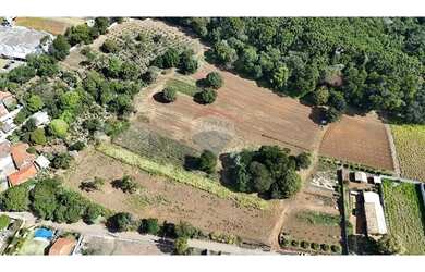 Imagem: O terreno à venda possui e está localizado em Bom Retiro