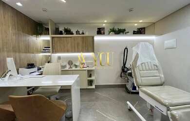 Imagem: O depósito possui 1 Vaga na garagem, 14m² de Área e está