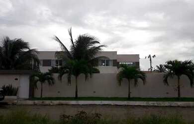 Imagem: A casa possui 5 Dormitórios, 5 Banheiros, 451m² de Área e