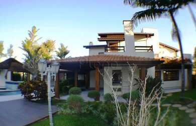 Imagem: A casa em condomínio possui 5 Dormitórios, 5 Banheiros, 5