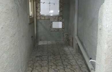 Imagem: A casa possui 1 Dormitório, 1 Banheiro e está localizado