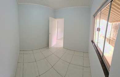 Imagem: A casa em condomínio possui 2 Dormitórios, 1 Banheiro, 2 Vagas