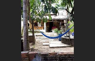 Imagem: A casa possui 2 Dormitórios, 1 Banheiro, 1 Vaga na garagem