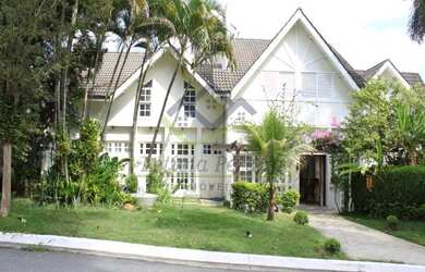 Imagem: A casa em condomínio possui 4 Dormitórios, 2 Banheiros, 5