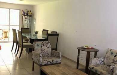 Imagem: A casa em condomínio possui 4 Dormitórios, 2 Banheiros, 2