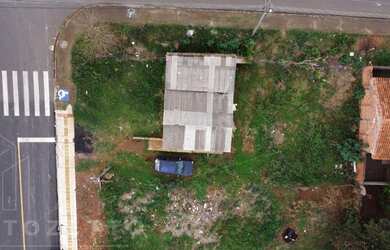 Imagem: O terreno possui 275m² de Área e está localizado em Contorno