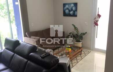 Imagem: A casa em condomínio possui 2 Dormitórios, 3 Banheiros, 4