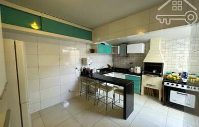 Imagem: A casa em condomínio possui 3 Dormitórios, 2 Banheiros, 3