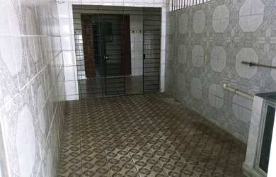 Imagem 2: Alugo Casa. Varanda, 80m² de Área, 1 Banheiroe2 Dormitórios