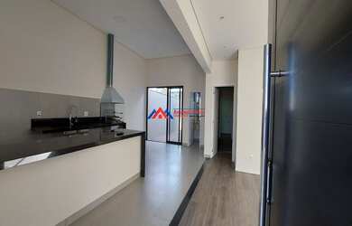 Imagem: A casa em condomínio possui 3 Dormitórios, 4 Banheiros, 4