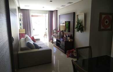 Imagem: O apartamento possui 3 Dormitórios, 2 Banheiros, 3 Vagas na