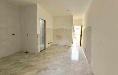 Imagem: A casa possui 2 Dormitórios, 1 Banheiro, 1 Vaga na garagem