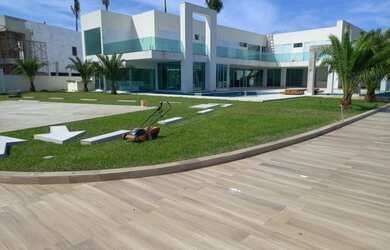 Imagem: A casa em condomínio possui 5 Dormitórios, 5 Banheiros, 5