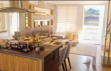 Imagem: A casa possui 3 Dormitórios, 4 Banheiros, 2 Vagas na garagem