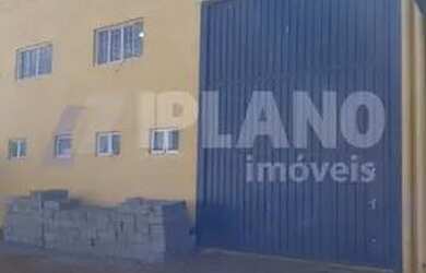 Imagem: O depósito possui 250m² de Área, Guarda roupa e está localizado