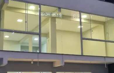 Imagem: A casa possui 5 Dormitórios, 4 Banheiros, 5 Vagas na garagem