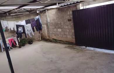 Imagem: A casa possui 3 Dormitórios, 1 Banheiro, 73m² de Área e