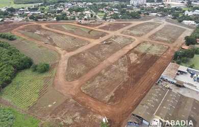 Imagem: O terreno possui 310m² de Área e está localizado em Santa