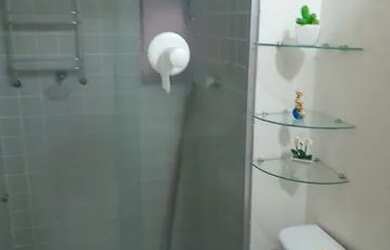 Imagem: O apartamento possui 3 Dormitórios, 1 Banheiro, 2 Vagas na