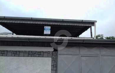 Imagem: A casa possui 2 Dormitórios, 2 Banheiros, 5 Vagas na garagem