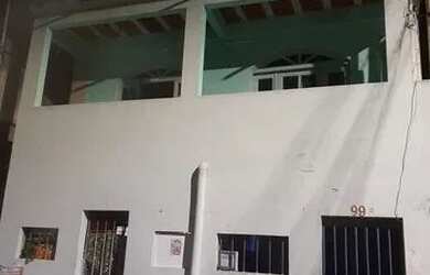 Imagem: A casa possui 4 Dormitórios, 5 Banheiros e está localizado