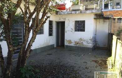 Imagem: O depósito possui 1 Vaga na garagem, 151m² de Área e está