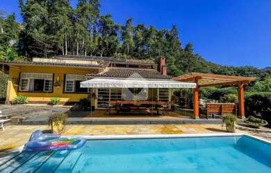 Imagem 2: Casa para venda com 5 quartos, 1366m² - Fazenda Inglesa - Petrópolis/RJ