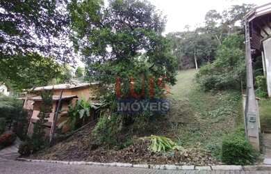 Imagem: O terreno possui 588m² de Área e está localizado em Serra